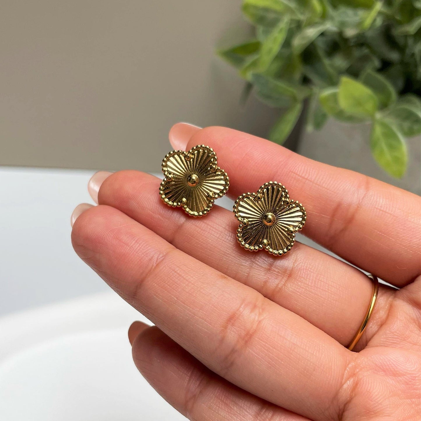 Studs Diana (enchape 18k)