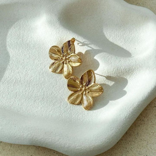 Aretes Flor (enchape 18k)