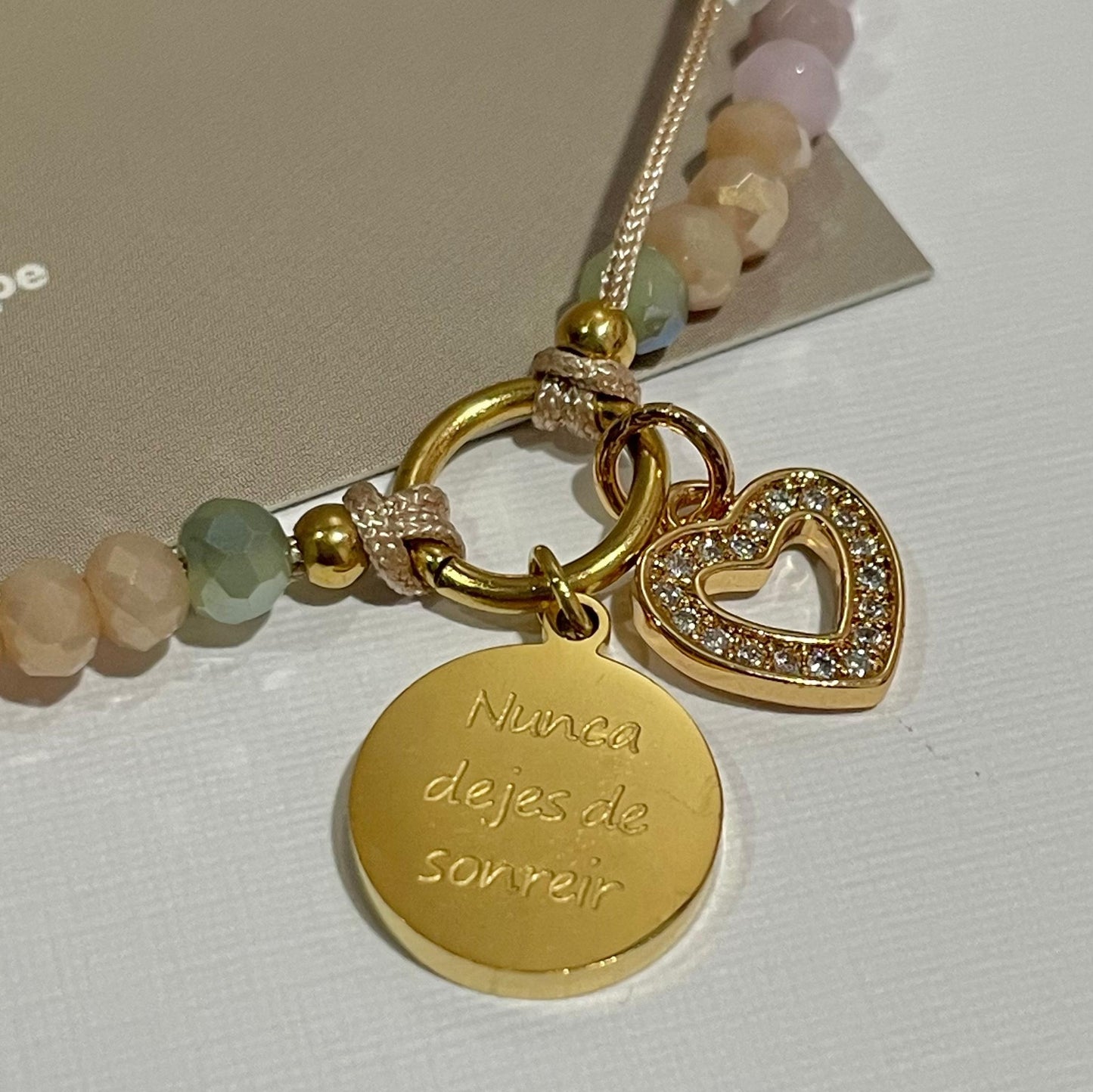 Pulsera Sonreir (con placa y frase)